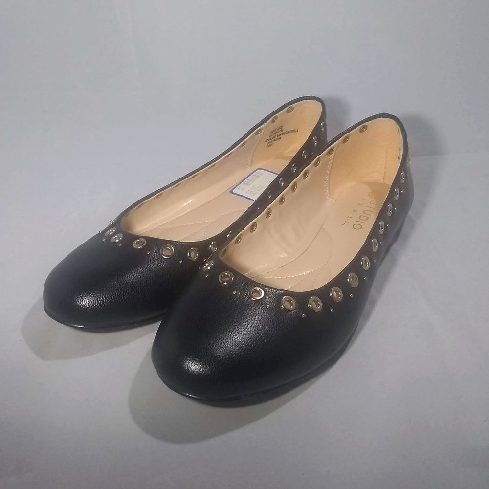 Studio Isola Black Jacey Ballet Flat w/ Grommet and Stud Detail Size 8 NWOB